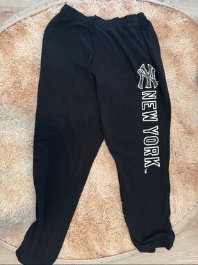 New York Yankees Black Unisex DrawString Sweatpants with Logo